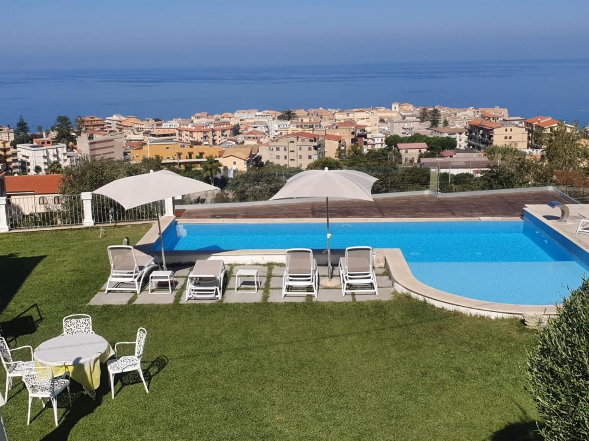 Appartamenti Borgo Panoramico N.2 Tropea Exterior photo